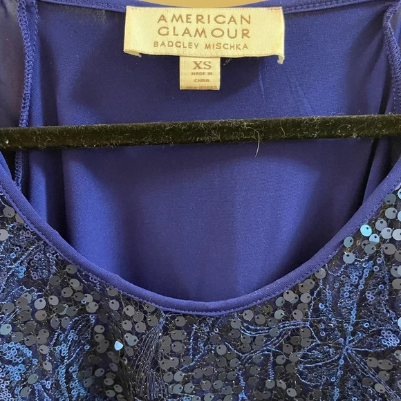 AMERICAN GLAMOUR BADGLEY MISCHKA blue sequins blouses top Sz XS - Picture 2 of 8